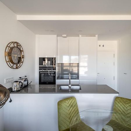 Malaga Skyline 1 Pool & Parking Free Apartment ภายนอก รูปภาพ