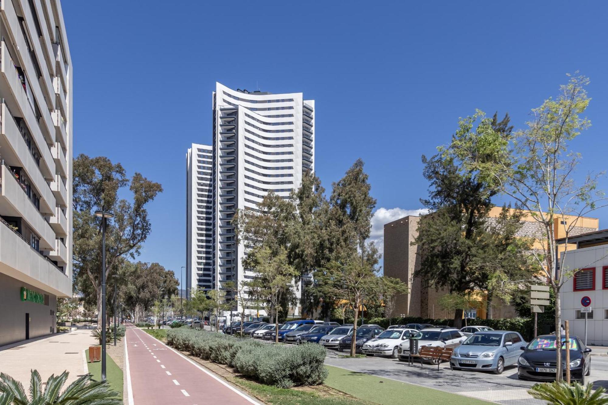 Malaga Skyline 1 Pool & Parking Free Apartment ภายนอก รูปภาพ